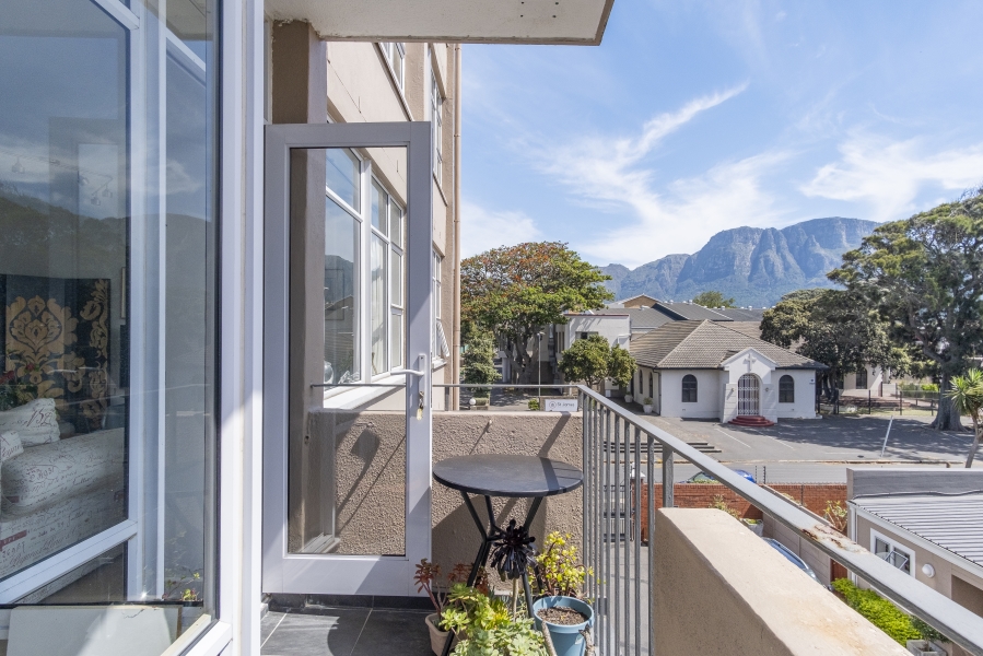 2 Bedroom Property for Sale in Kenilworth Western Cape